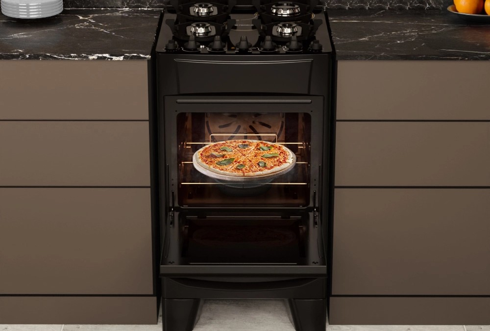 Como assar pizza com base crocante em casa usando a pedra pizza